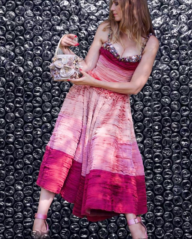 Some lost & found shots for RUA RUA with Elena Fijalkowski. 💃Thanks for this wonderful 📸session☀️ @rua089 @elenafijalkowski @manana7events …………………………..…#rua089 #elenafijalkowski #nikon #moda #model #fotoshooting #outdoorphotography